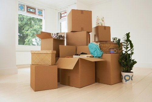 Unpacking support helping a family settle into a new Dulwich home